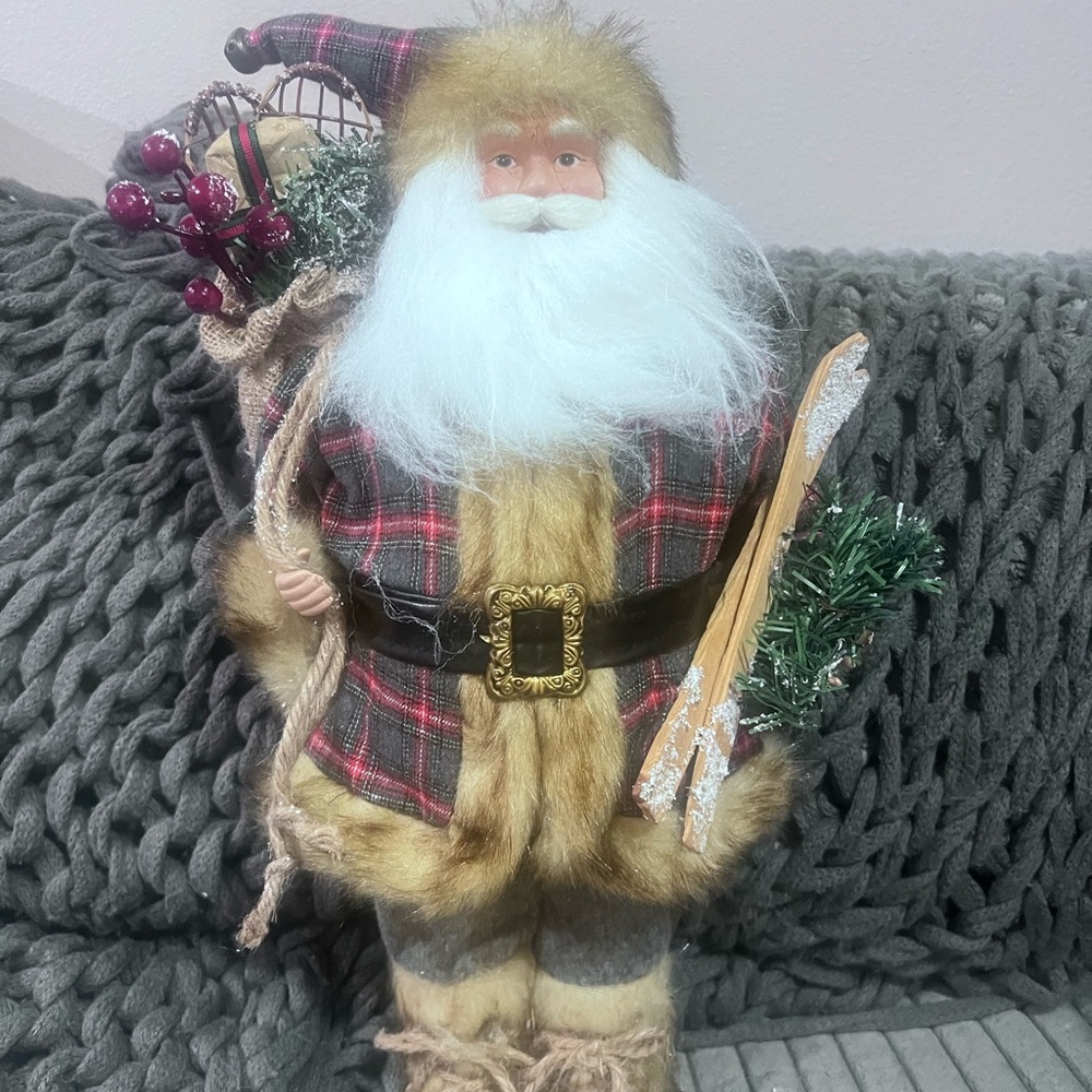 18 in Santa Claus with Fur Boots and Skis